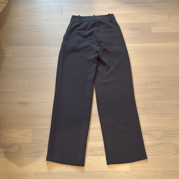Aritzia Effortless Pants in Coal Grey - Picture 4 of 5